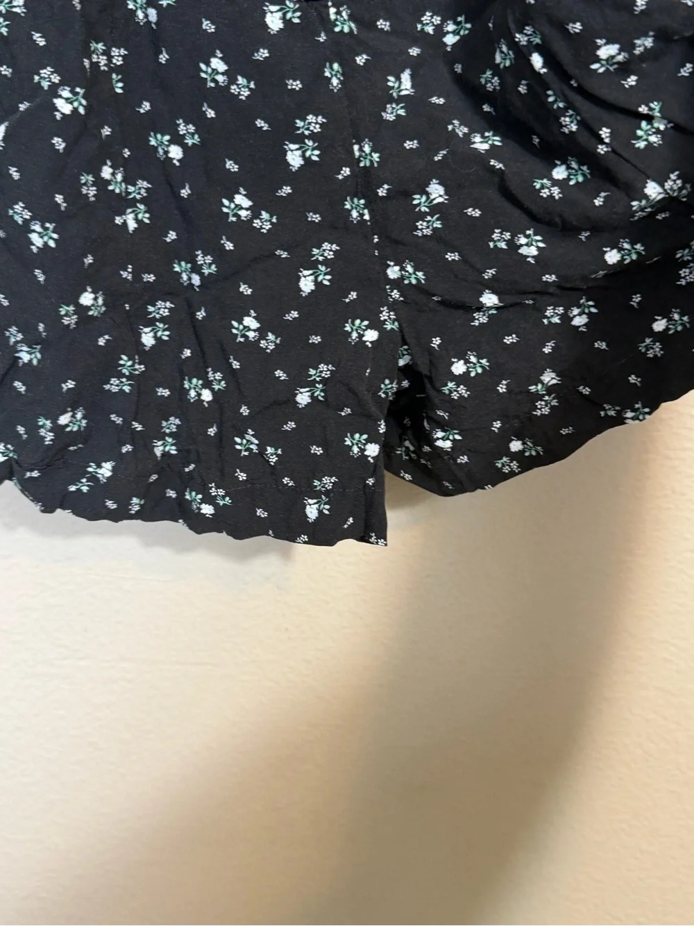 Gap Teen M Black Floral Button-Front romper with Light Blue